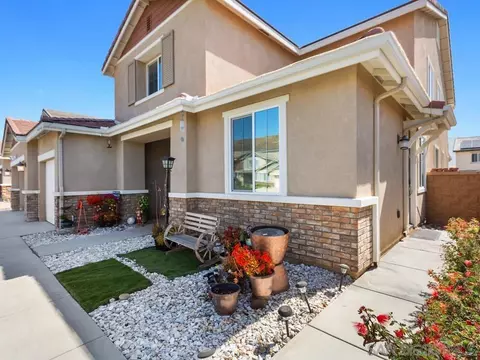 35592 Royal Ct, Winchester, CA 92596 photo 2