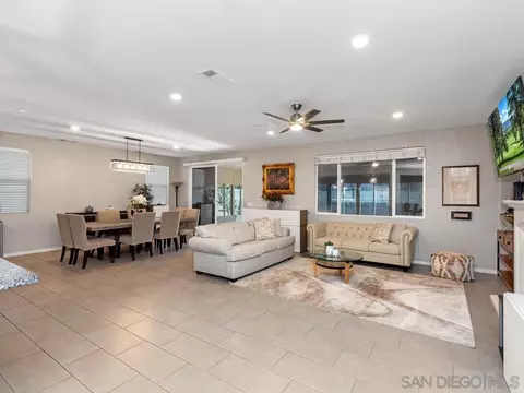 35592 Royal Ct, Winchester, CA 92596 photo 9