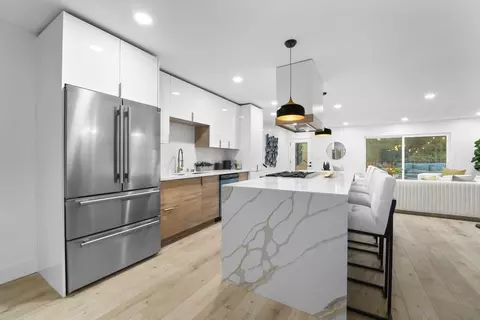 434 Bear Valley Pkwy, Escondido, CA 92025