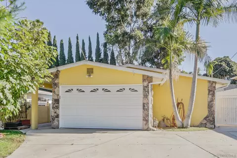 625 Kempton St, Spring Valley, CA 91977