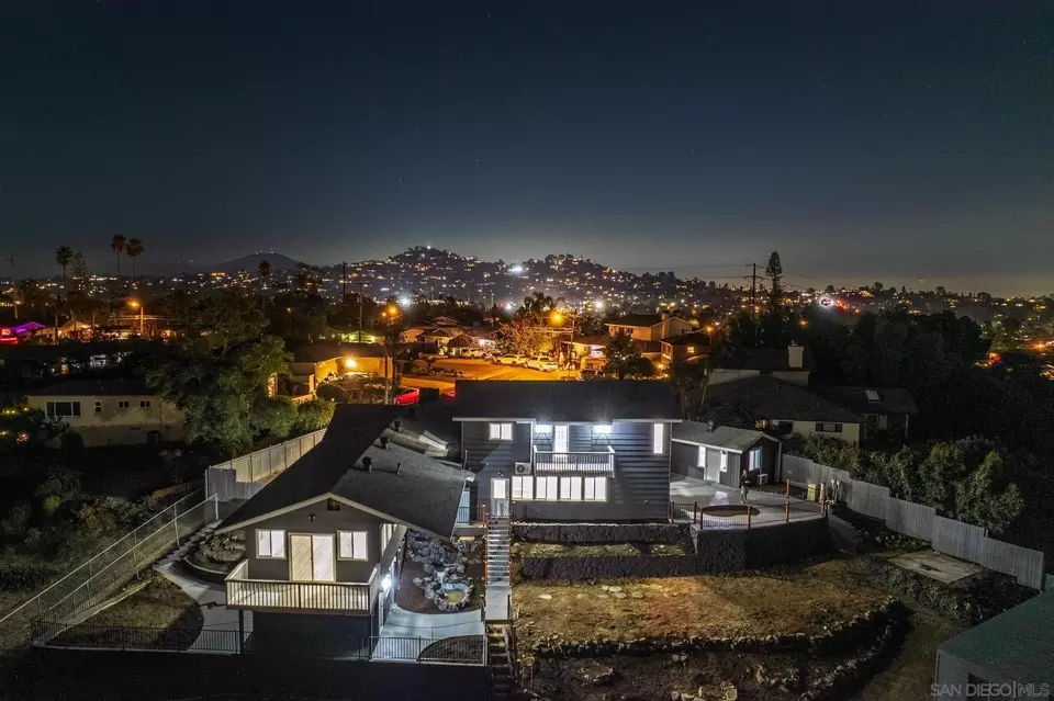 2098 Wedgemere Rd, El Cajon, CA 92020 70 Photos Movoto