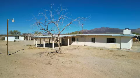 4254 Parker Rd, Twentynine Palms, CA 92277