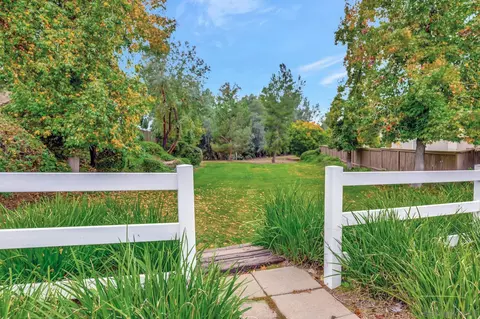 2225 Stone Valley Pl, Escondido, CA 92026 photo 43