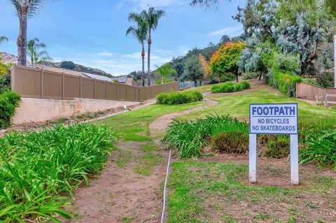 2225 Stone Valley Pl, Escondido, CA 92026 photo 41