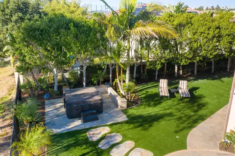 1037 Village Dr, Oceanside, CA 92057 photo 11