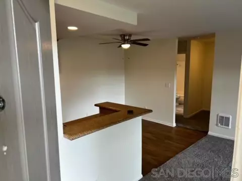 432 Edgehill Ln #88, Oceanside, CA 92054