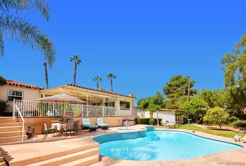 4437 Upland St, La Mesa, CA 91941 photo 2