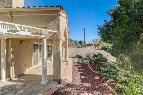 2191 Torrey Gln, Escondido, CA 92026 photo 24
