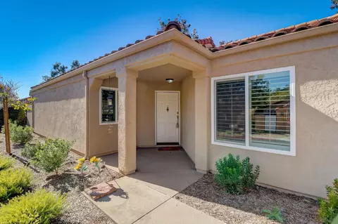 2191 Torrey Gln, Escondido, CA 92026 photo 3