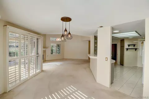 2191 Torrey Gln, Escondido, CA 92026 photo 9