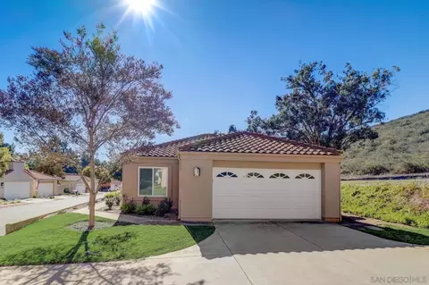 2191 Torrey Gln, Escondido, CA 92026 photo 2