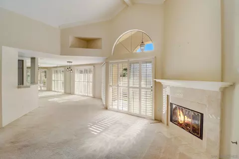 2191 Torrey Gln, Escondido, CA 92026 photo 5