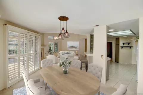 2191 Torrey Gln, Escondido, CA 92026 photo 8