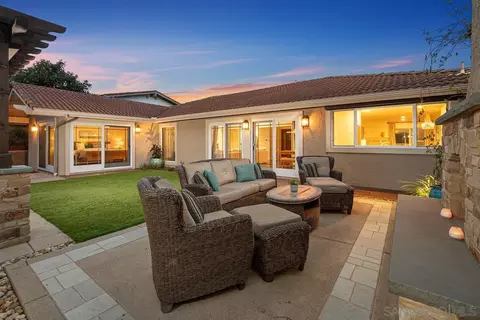 5590 Calle Miramar, La Jolla, CA 92037 photo 34