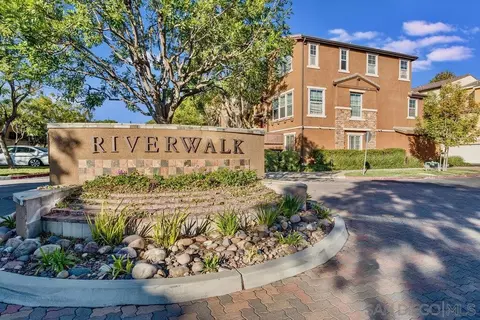 10102 Little Leaf Ln, Santee, CA 92071