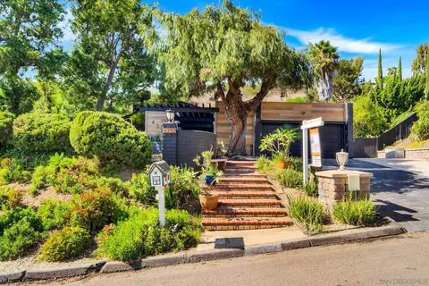 4312 Avenida Gregory, Spring Valley, CA 91977 photo 2