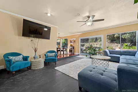 4312 Avenida Gregory, Spring Valley, CA 91977 photo 6