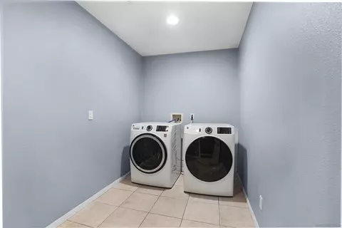 563 S Johnson Ave, El Cajon, CA 92020 photo 24