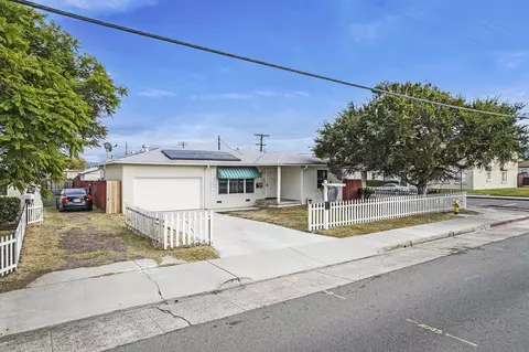 563 S Johnson Ave, El Cajon, CA 92020 photo 2