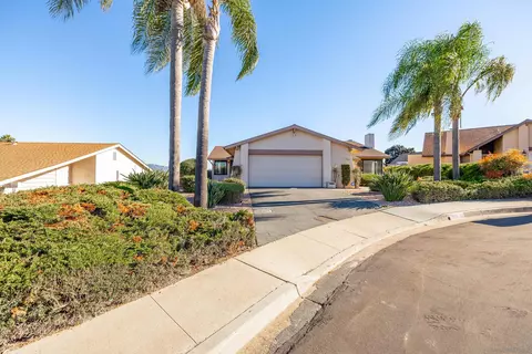 17267 Tablero Pl, San Diego, CA 92127