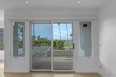 2120 Vallecitos #102, La Jolla, CA 92037 photo 13