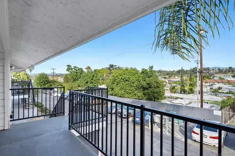 303 W Clemmens Ln, Fallbrook, CA 92028 photo 14