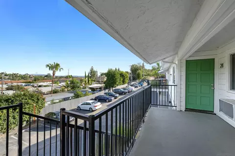 303 W Clemmens Ln, Fallbrook, CA 92028 photo 13