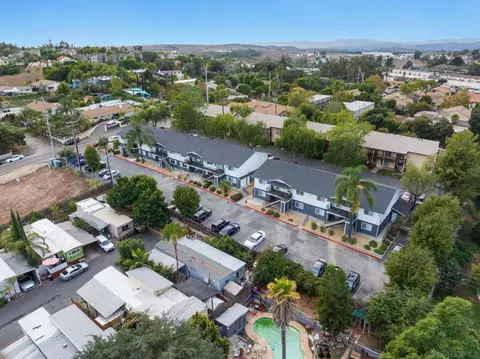 303 W Clemmens Ln, Fallbrook, CA 92028 photo 17