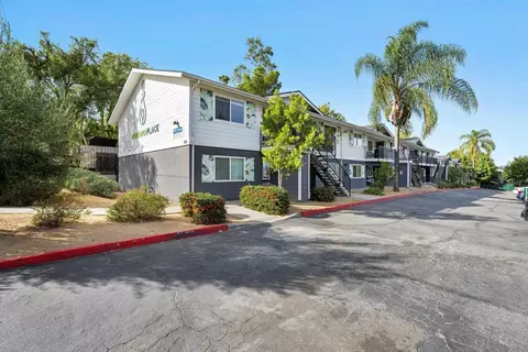 303 W Clemmens Ln, Fallbrook, CA 92028 photo 2