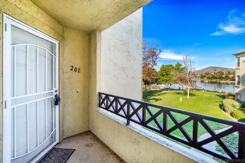 767 Brookstone Rd #201, Chula Vista, CA 91913