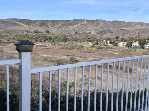 624 Carillo Cir, Oceanside, CA 92057 photo 2