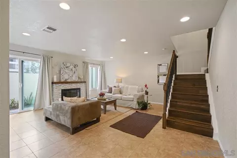 2469 Caminito Venido, San Diego, CA 92107