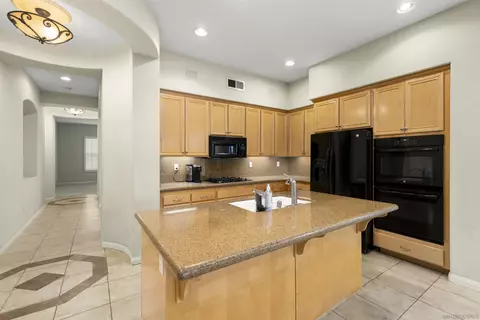 6363 Paseo Corono, Carlsbad, CA 92009 photo 10