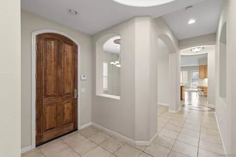 6363 Paseo Corono, Carlsbad, CA 92009 photo 5