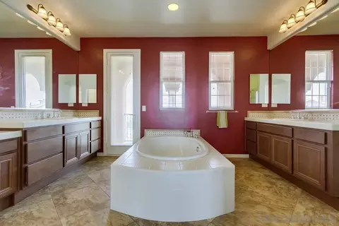 7530 Chicago Dr, La Mesa, CA 91941 photo 9