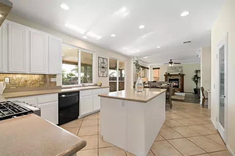 28723 Eickhoff Dr, Menifee, CA 92584 photo 12