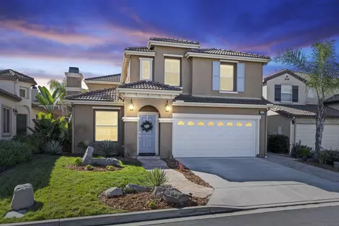 10247 Spruce Woodlands Way, Escondido, CA 92026
