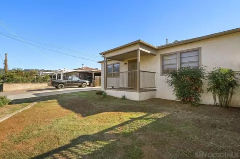 13219 Lakeshore Dr, Lakeside, CA 92040 photo 2