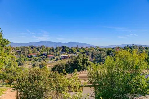 344 Natalie Way, Fallbrook, CA 92028 photo 15