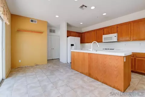 344 Natalie Way, Fallbrook, CA 92028 photo 8