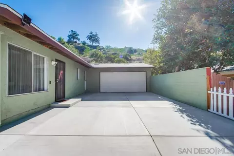 2871 Hypoint Ave, Escondido, CA 92027 photo 7