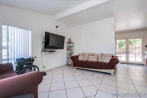 2871 Hypoint Ave, Escondido, CA 92027 photo 8