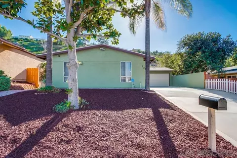 2871 Hypoint Ave, Escondido, CA 92027 photo 4
