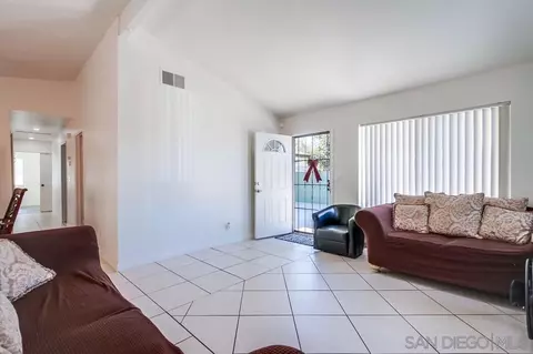 2871 Hypoint Ave, Escondido, CA 92027 photo 10