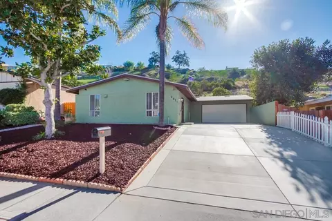 2871 Hypoint Ave, Escondido, CA 92027 photo 2