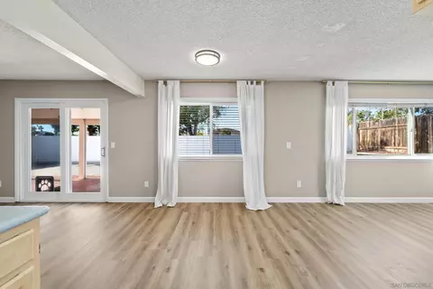 10250 Avanti Ave, Santee, CA 92071 photo 6
