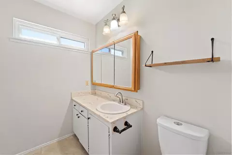 10250 Avanti Ave, Santee, CA 92071 photo 23