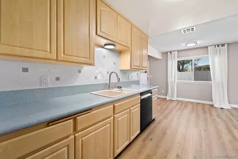 10250 Avanti Ave, Santee, CA 92071 photo 12