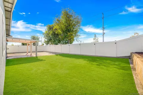 10250 Avanti Ave, Santee, CA 92071 photo 33