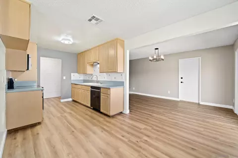 10250 Avanti Ave, Santee, CA 92071 photo 16